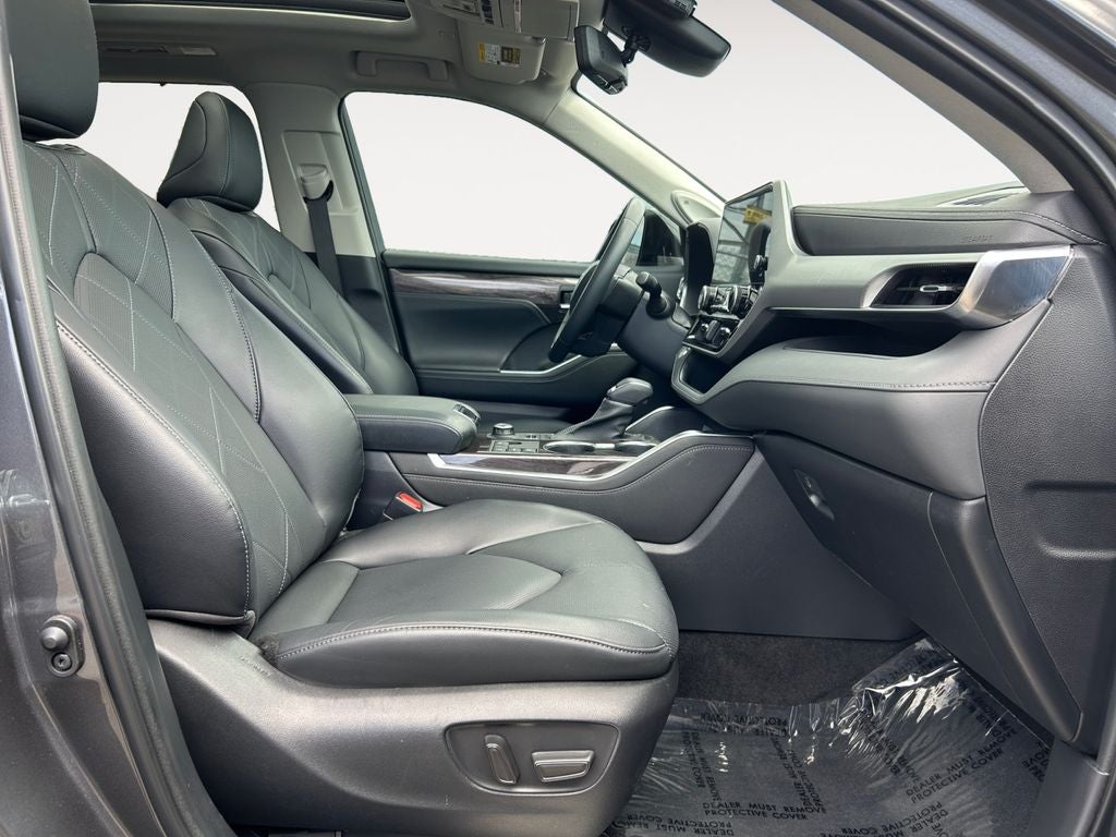 2023 Toyota HIGHLANDER Platinum 1 OWNER