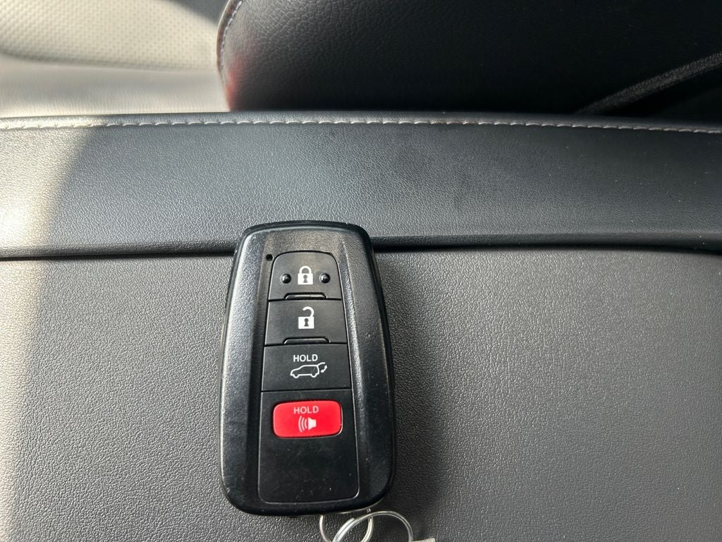 2023 Toyota HIGHLANDER Platinum 1 OWNER