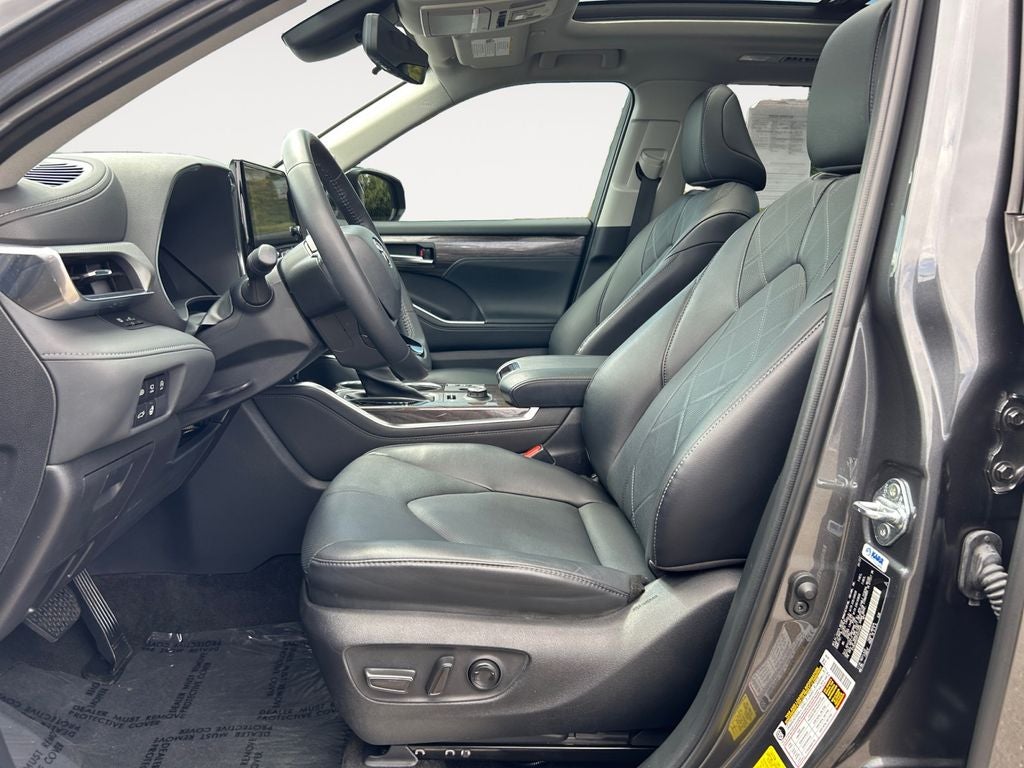 2023 Toyota HIGHLANDER Platinum 1 OWNER
