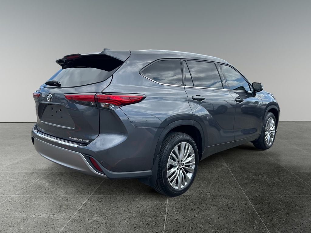2023 Toyota HIGHLANDER Platinum 1 OWNER