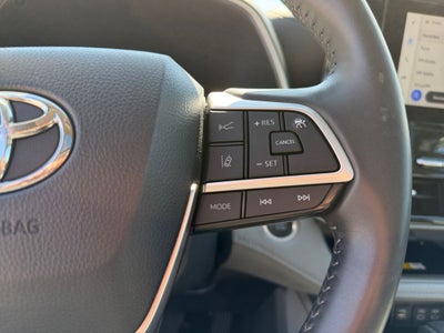 2024 Toyota Highlander XLE