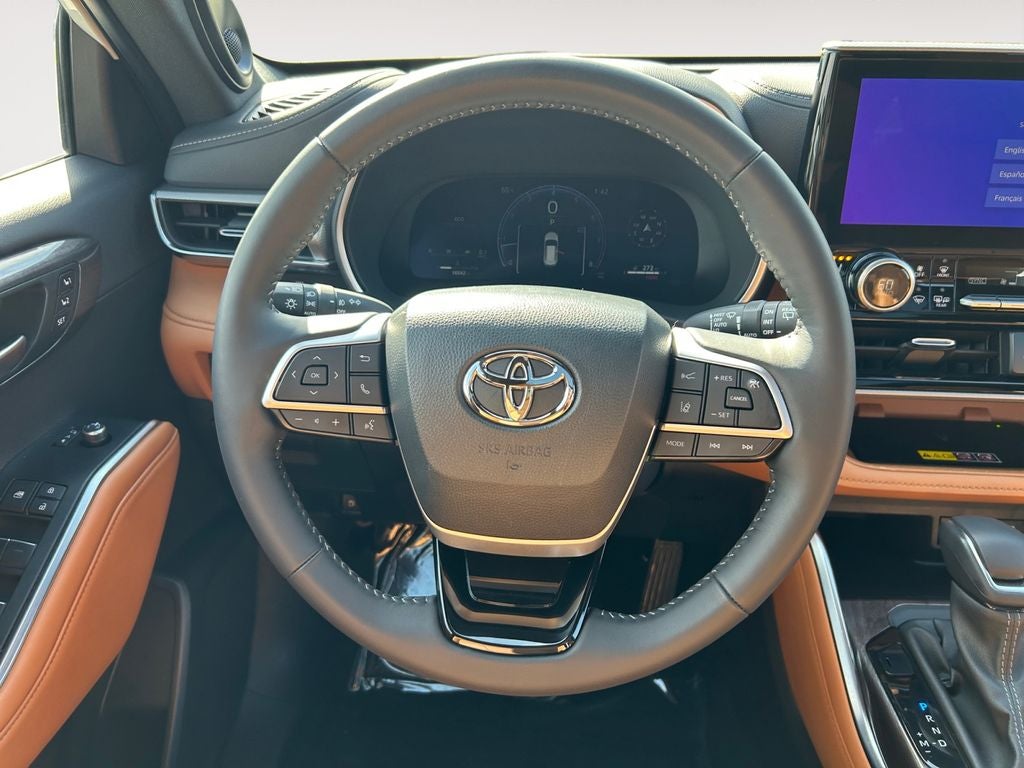 2025 Toyota HIGHLANDER Platinum