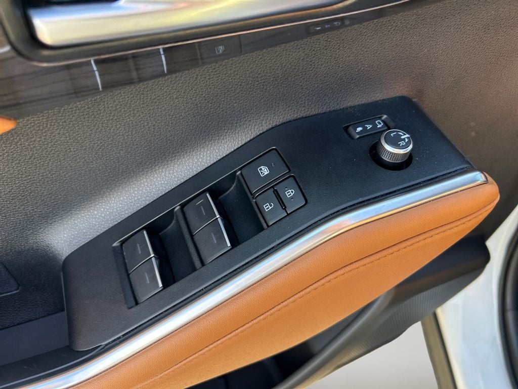 2025 Toyota HIGHLANDER Platinum