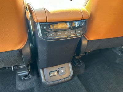 2025 Toyota HIGHLANDER Platinum
