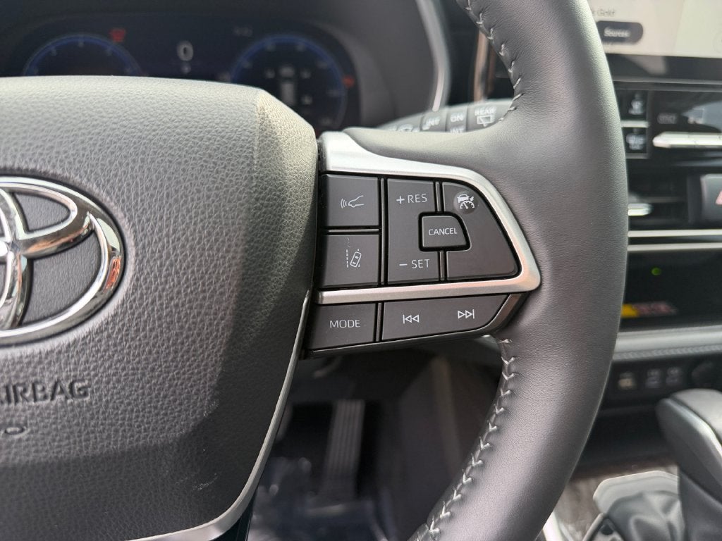 2025 Toyota Highlander Limited