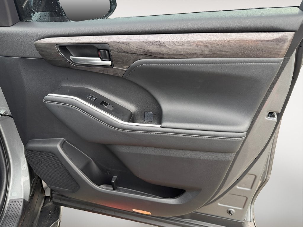 2025 Toyota Highlander Limited