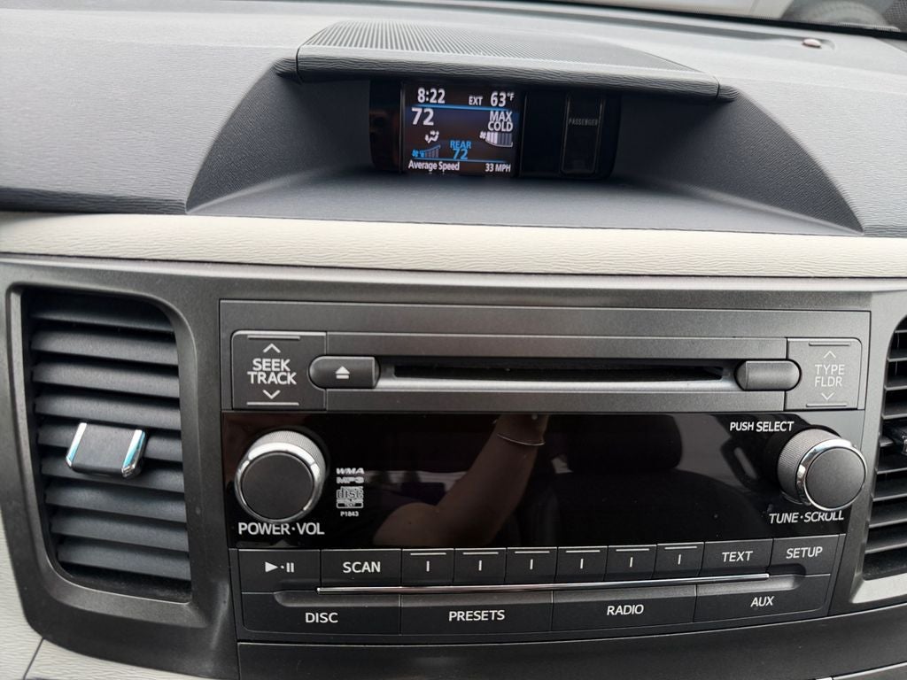 2013 Toyota Sienna SE 8 Passenger