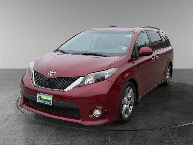 2013 Toyota Sienna SE 8 Passenger