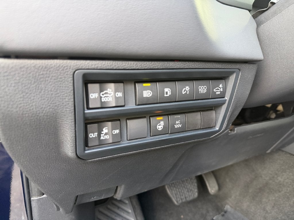 2023 Toyota Tundra Hybrid Platinum