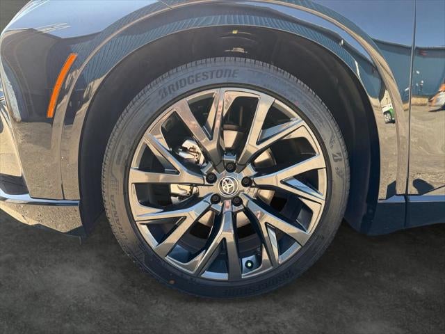 2025 Toyota Crown Signia Limited