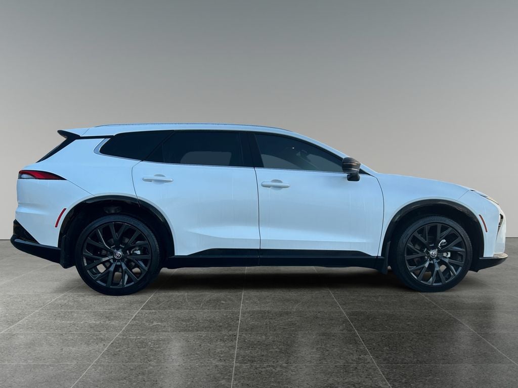 2025 Toyota Crown Signia Limited