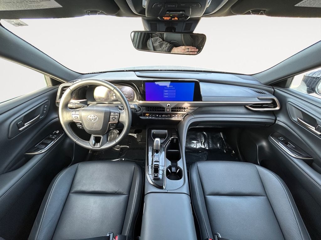 2025 Toyota Crown Signia XLE