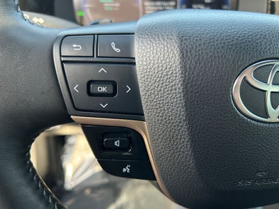 2025 Toyota Crown Signia XLE