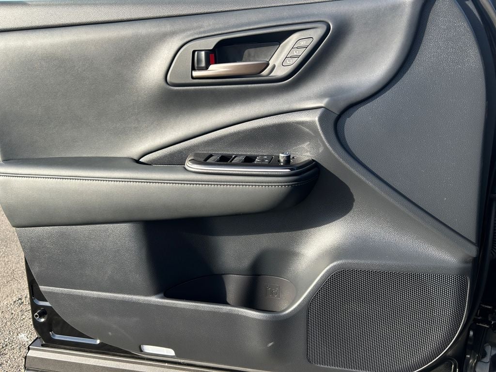 2025 Toyota Crown Signia XLE