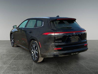 2025 Toyota CROWN SIGNIA XLE Certified