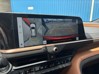 2025 Toyota Toyota Crown Signia Limited
