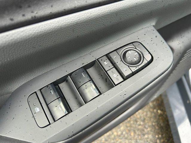 2023 Toyota Prius LE