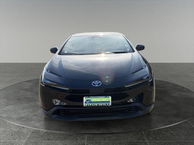 2025 Toyota Prius LE