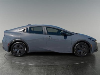 2025 Toyota Prius LE