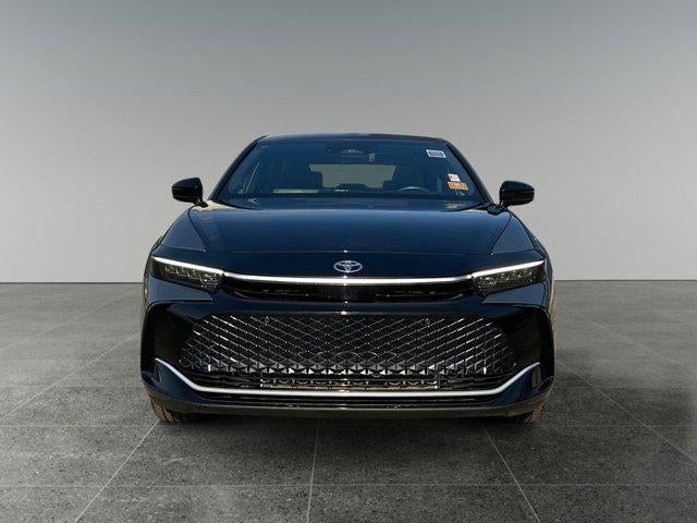 2025 Toyota CROWN Platinum