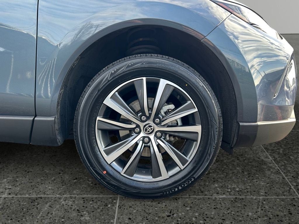 2021 Toyota Venza LE