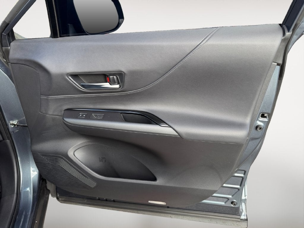 2024 Toyota Venza LE