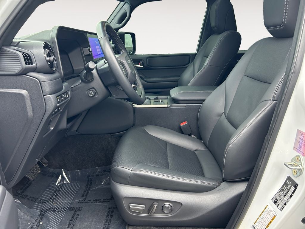 2025 Toyota LAND CRUISER Base