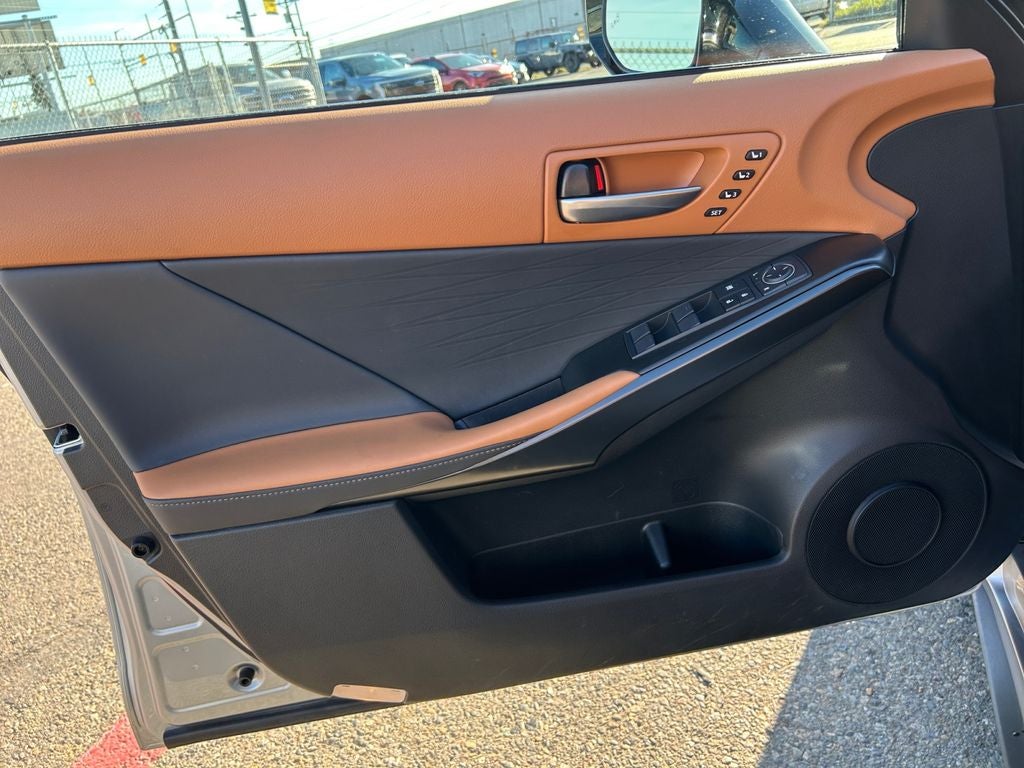 2023 Lexus IS 300 300