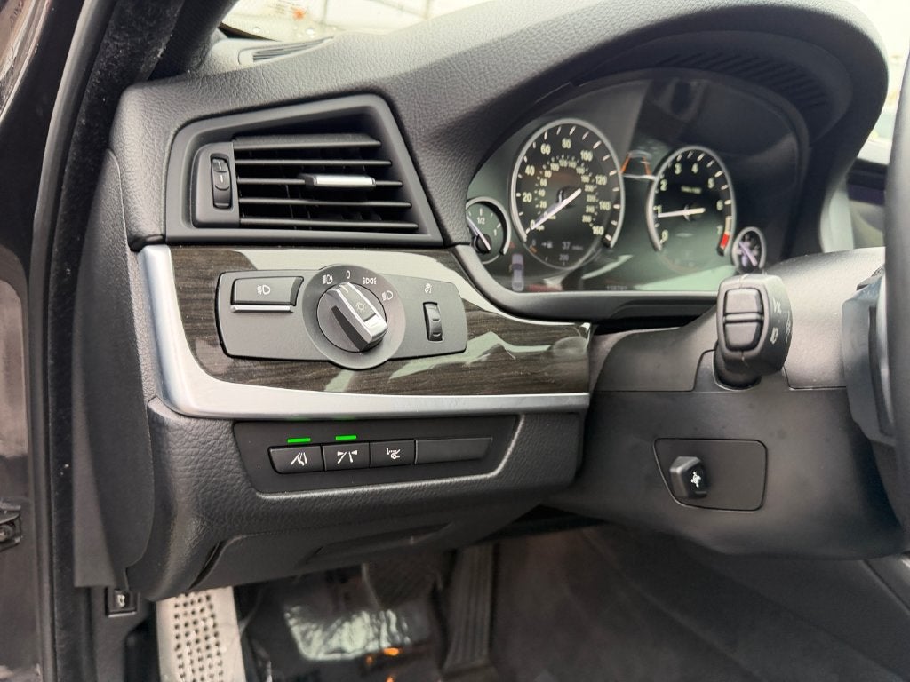2012 BMW 5 Series 550i