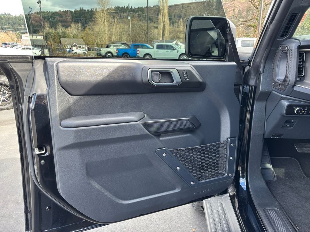 2025 Ford Bronco Outer Banks Lifted/Wheel & Tire Package