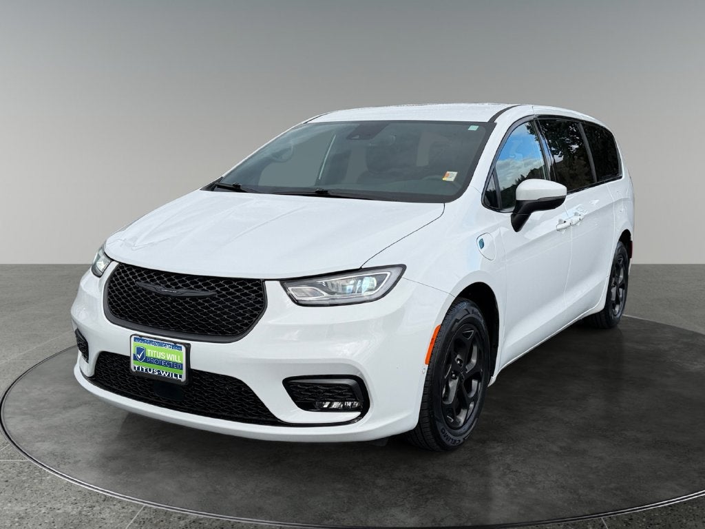 2023 Chrysler Pacifica Hybrid Touring L