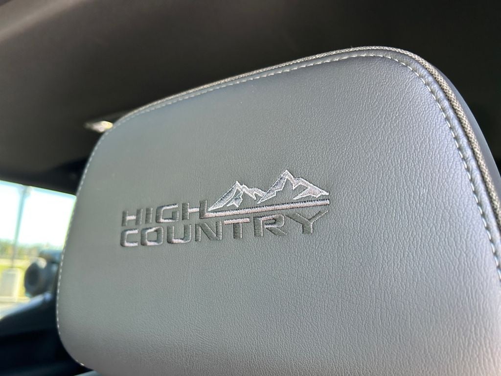 2022 Chevrolet Silverado 1500 LTD High Country