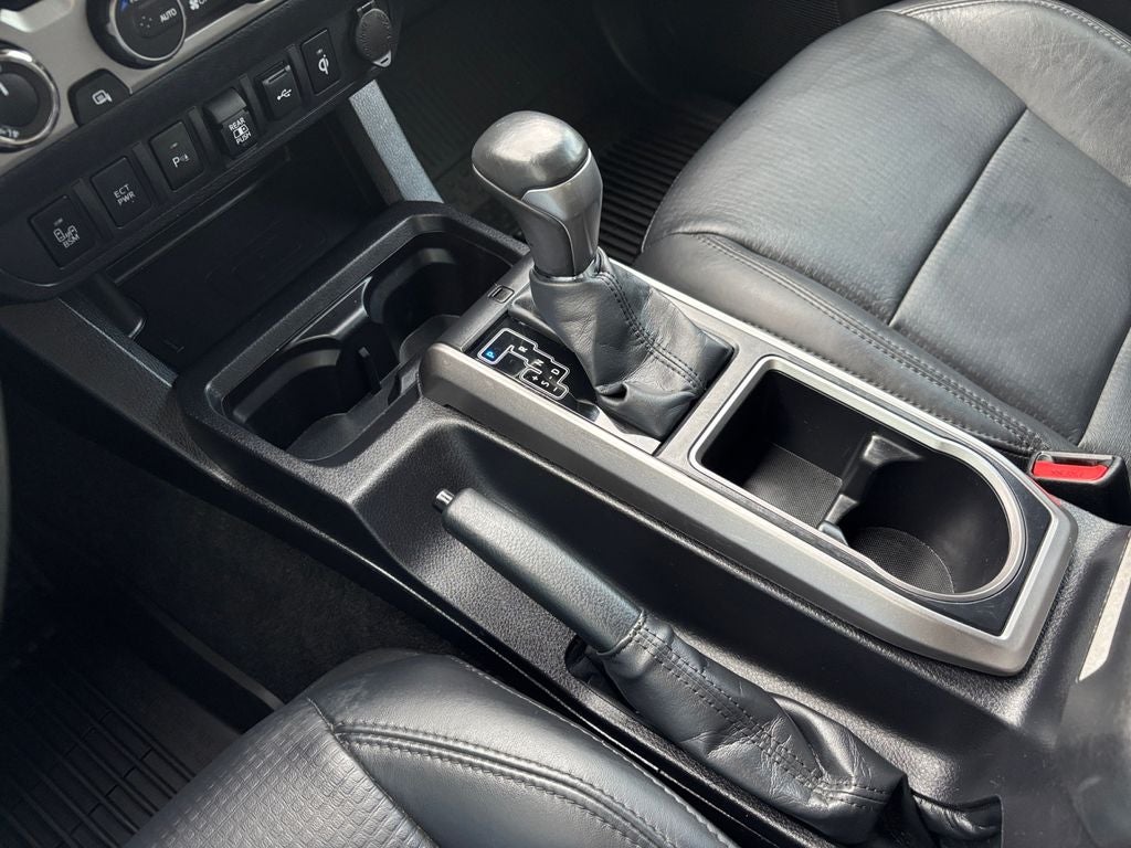 2022 Toyota Tacoma Limited V6