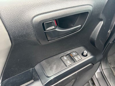 2022 Toyota Tacoma SR V6