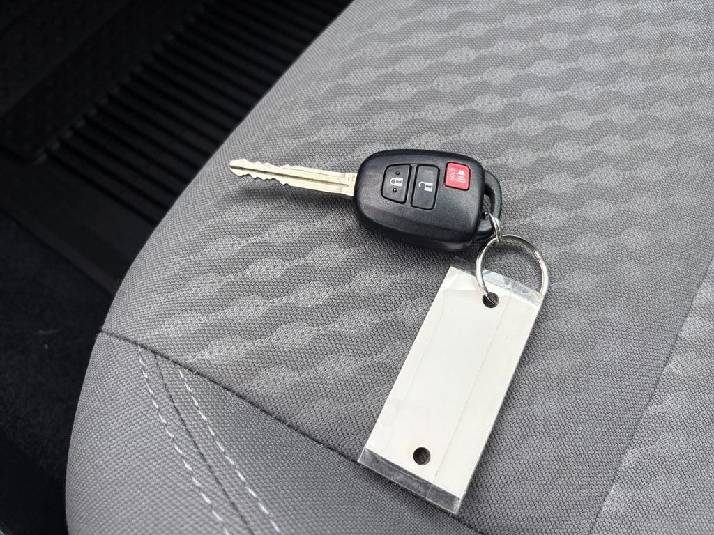 2022 Toyota Tacoma SR V6