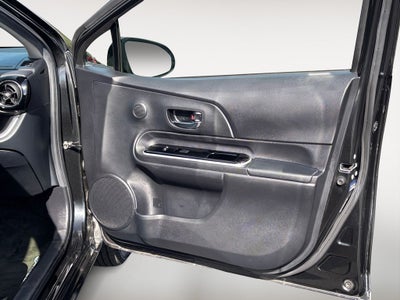 2016 Toyota Prius c Persona Series